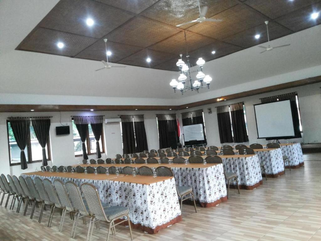 Villa Bukit Pinus Bogor Dış mekan fotoğraf