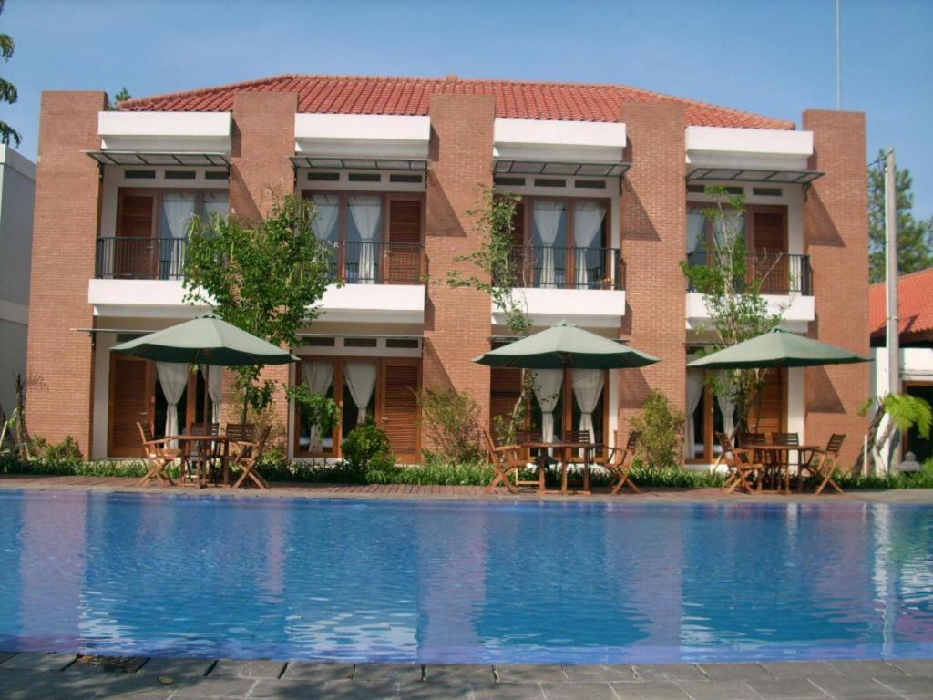 Villa Bukit Pinus Bogor Dış mekan fotoğraf